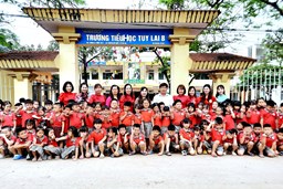 HOẠT ĐÔNG TRẢI NGHIỆM  
