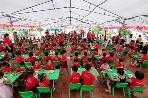 Tiệc buffe cho bé